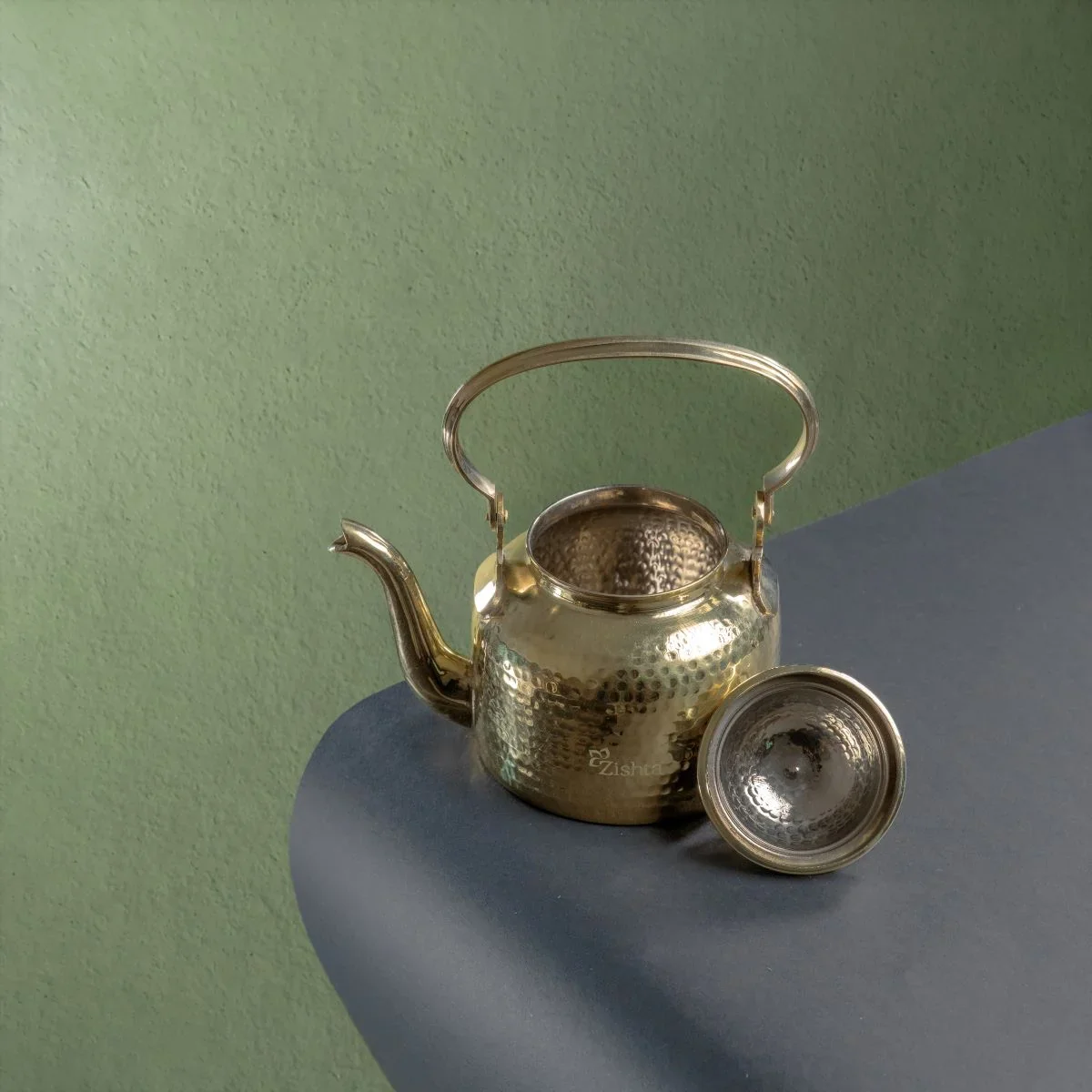 Brass kettle/ Tea Pot - Image 2
