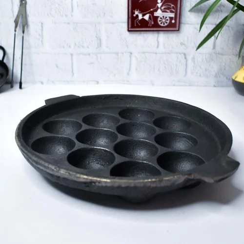 Cast Iron Kuzhi Paniyarakal (Paddu-Appe Tawa) - Image 3