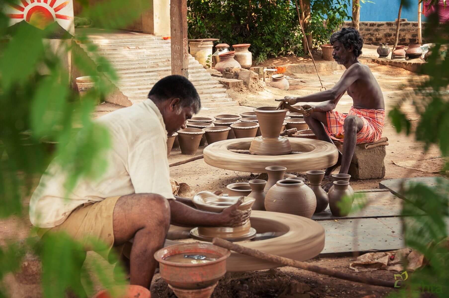 Clay Cooking Pot - Image 6
