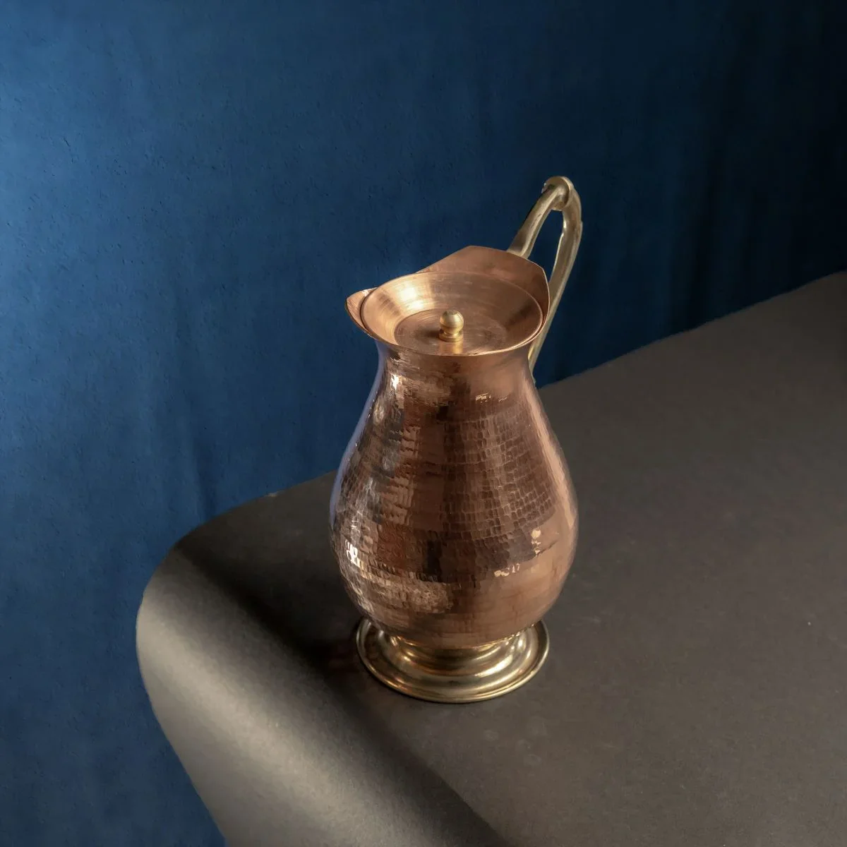 Copper Water Curved Jug: Traditional Design - Image 3