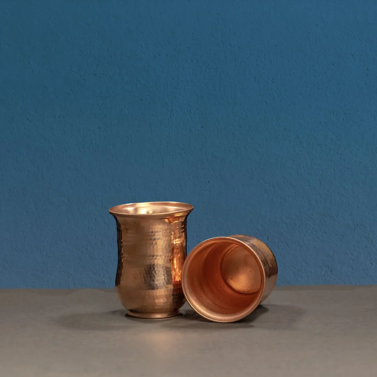 Copper Water Curved Jug: Traditional Design with 4 Glasses - Image 5