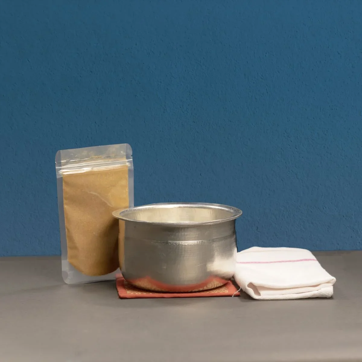 Eeya chombu (Tin vessel) - Kinnam Shape - Image 3
