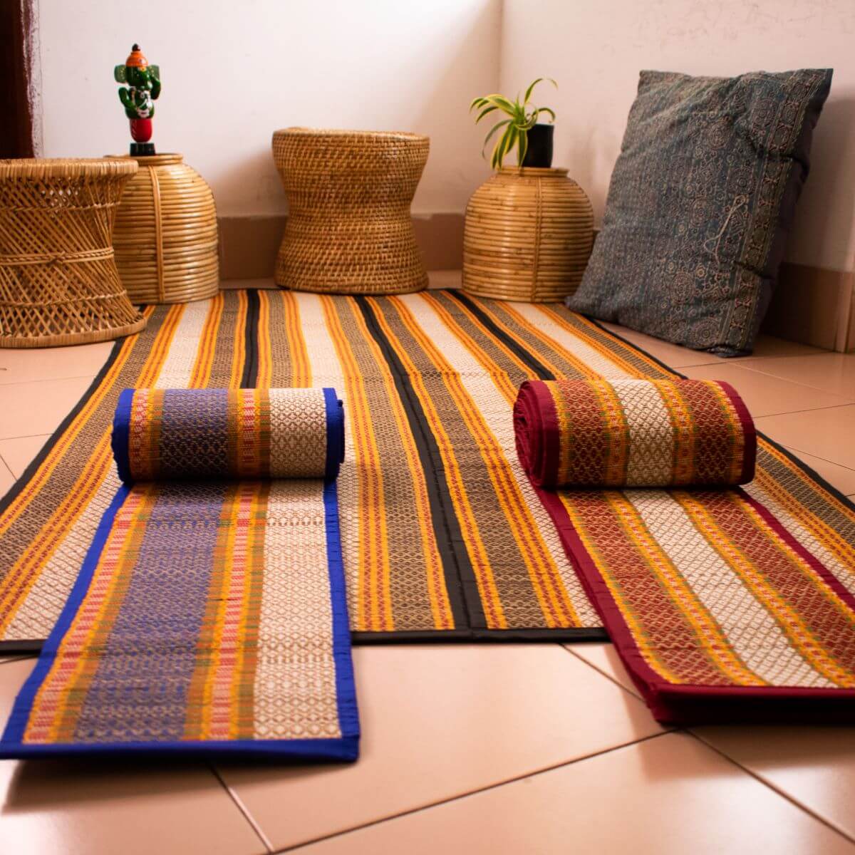 Hand-made river grass Madur Mats - Small (4 Fold) - Image 4