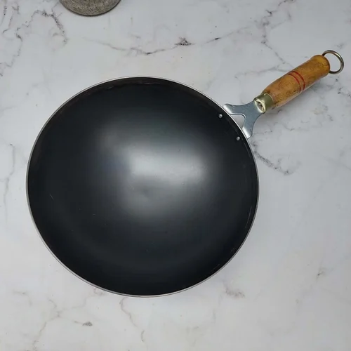 Pure Iron Wok With Wooden Handle - Image 2