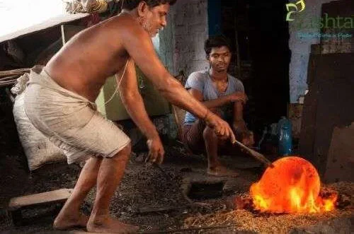 Traditional Sengottai Iron Dosa Kallu (Pure Iron Tawa) - Image 2