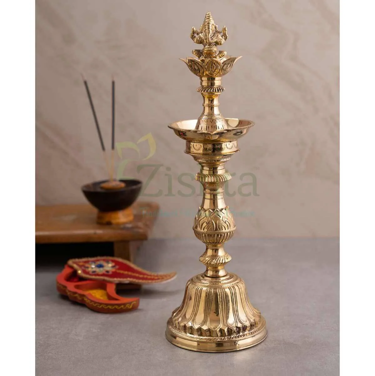 Traditional Brass Kuthu Vilakku (lamp): Ega Vilakku - Image 4